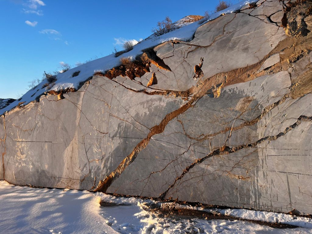 A picture of natural stone quarry